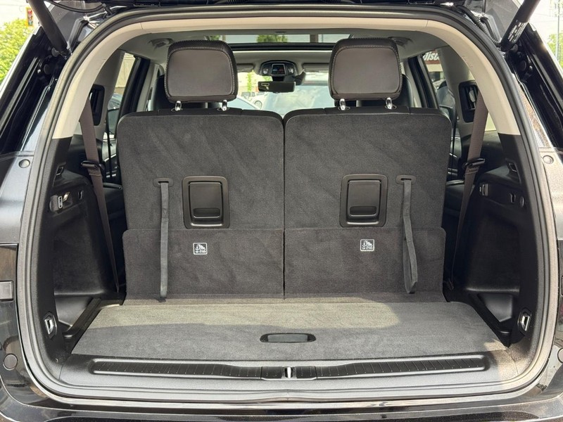Jeep Grand Cherokee L Vehicle Image 06