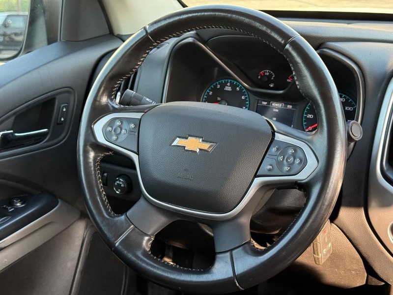 Chevrolet Colorado Vehicle Image 13