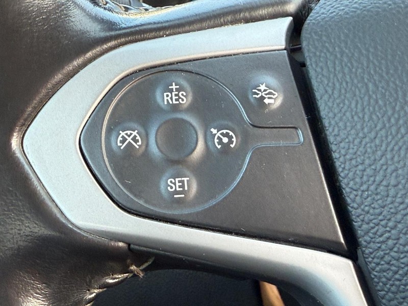 Chevrolet Colorado Vehicle Image 14