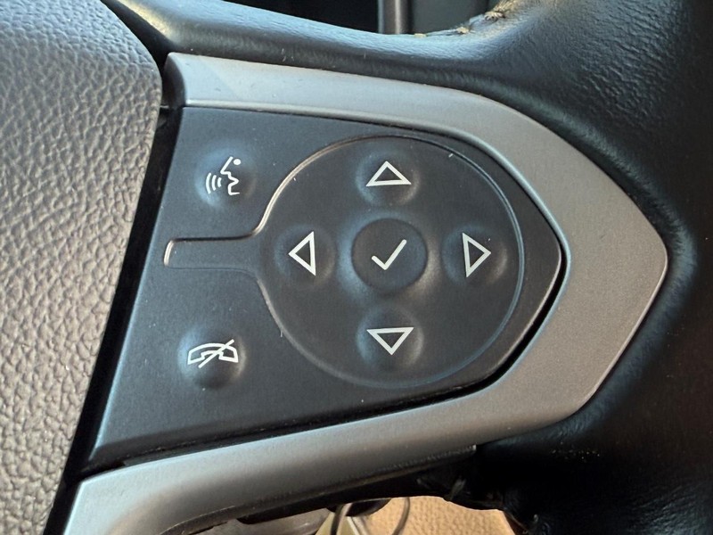 Chevrolet Colorado Vehicle Image 15