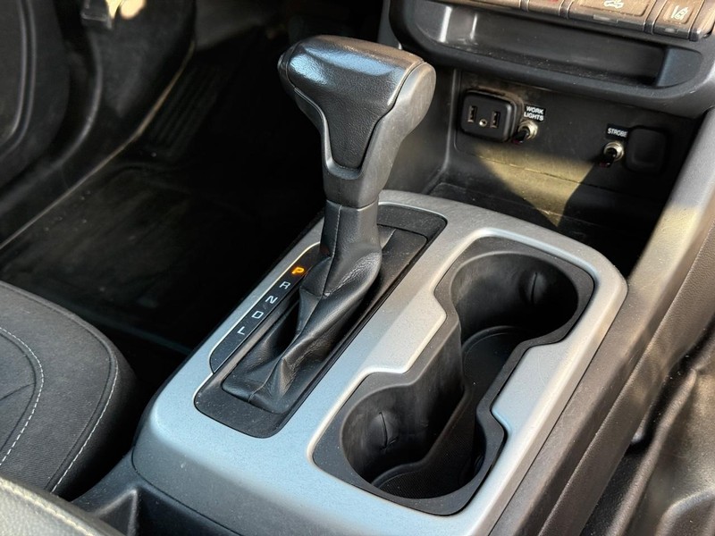 Chevrolet Colorado Vehicle Image 18
