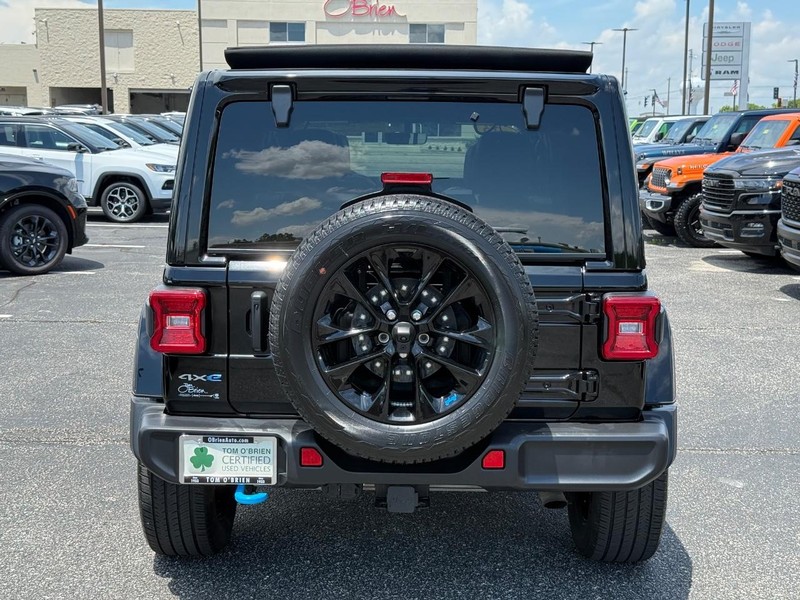 Jeep Wrangler 4xe Vehicle Image 04