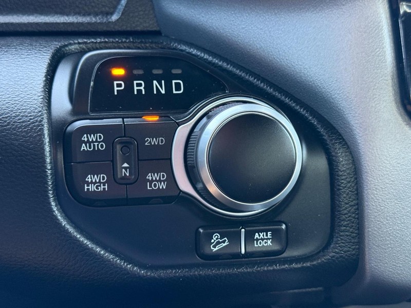 Ram 1500 Vehicle Image 17