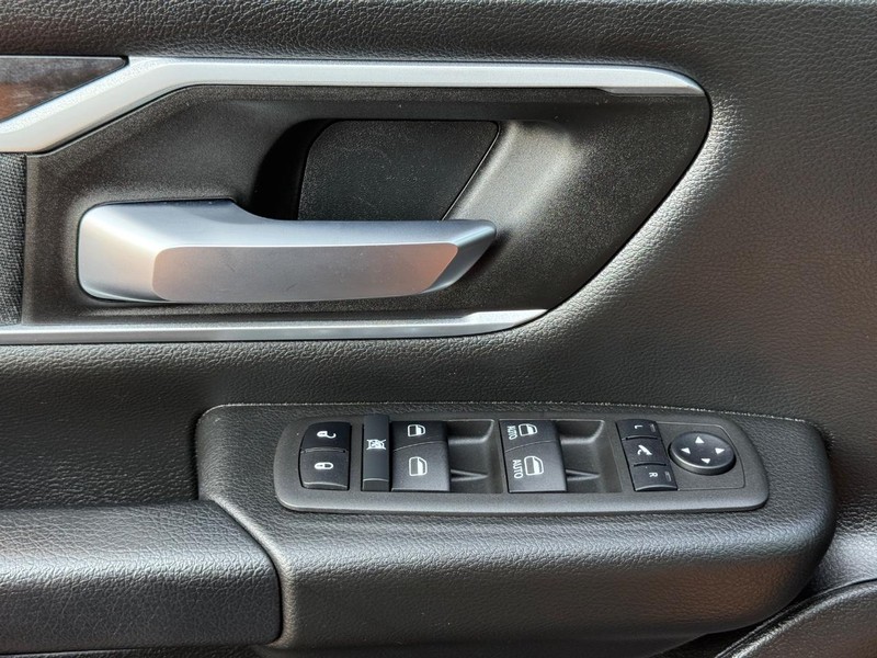 Ram 1500 Vehicle Image 25