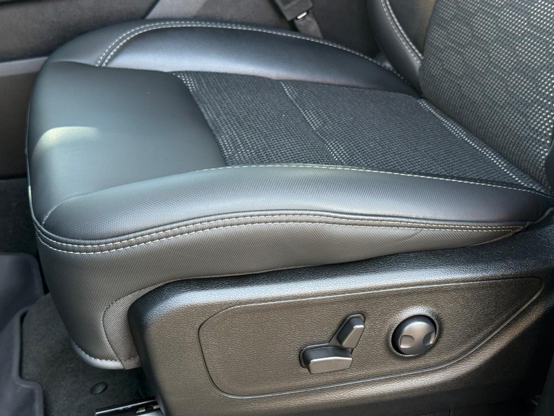 Ram 1500 Vehicle Image 26