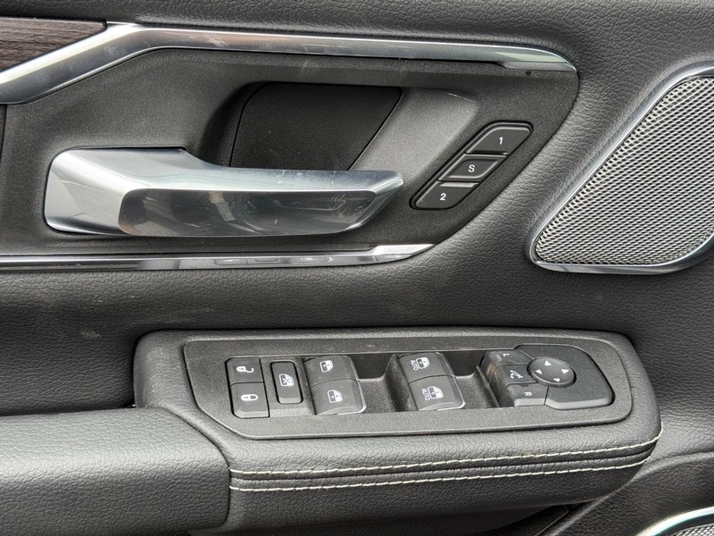 Ram 1500 Vehicle Image 18
