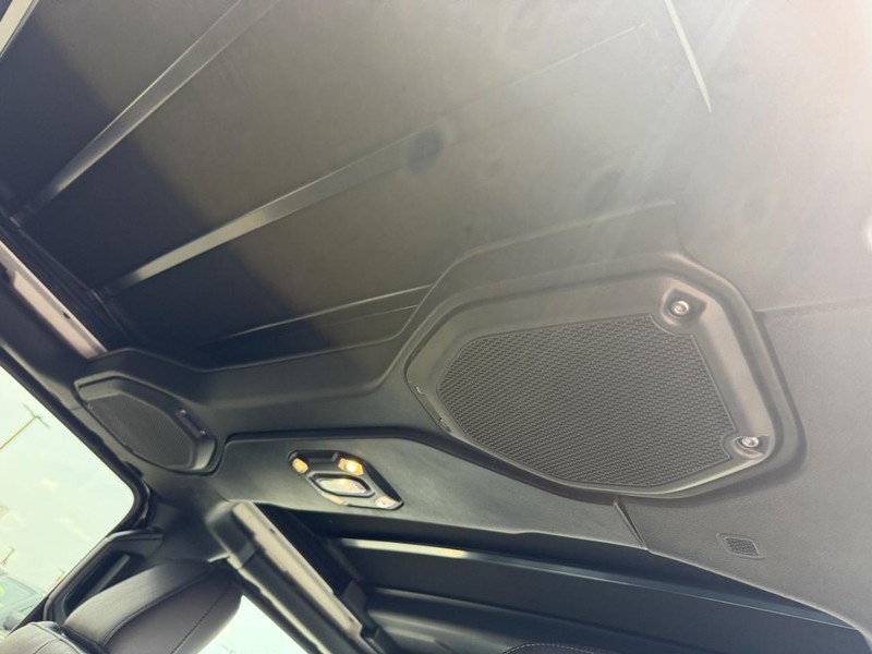 Jeep Wrangler 4xe Vehicle Image 14