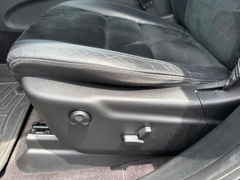 Jeep Grand Cherokee Vehicle Image 27