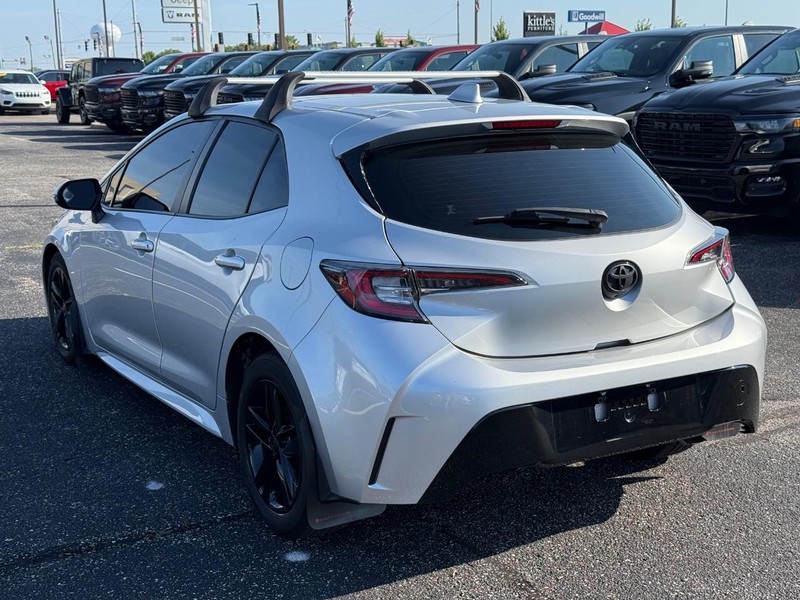 Toyota Corolla Hatchback Vehicle Image 05