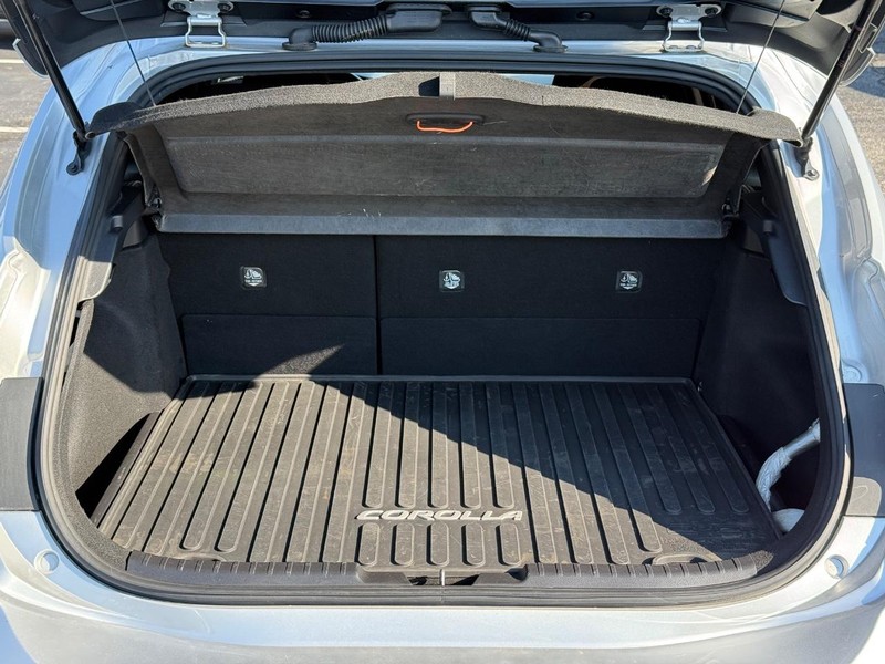 Toyota Corolla Hatchback Vehicle Image 07