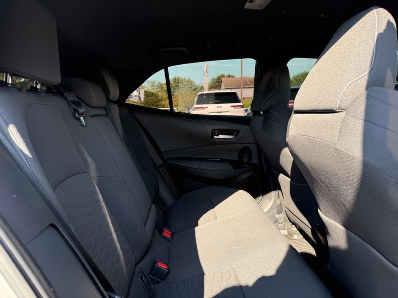 Toyota Corolla Hatchback Vehicle Image 10
