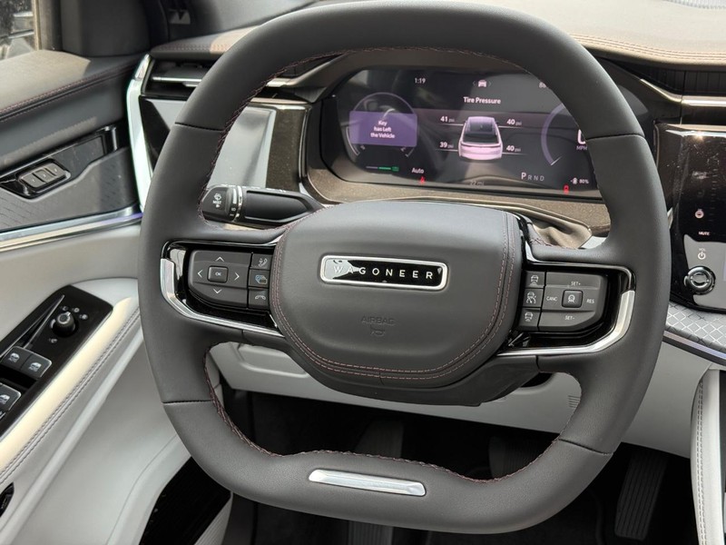 Jeep Wagoneer S Vehicle Image 08