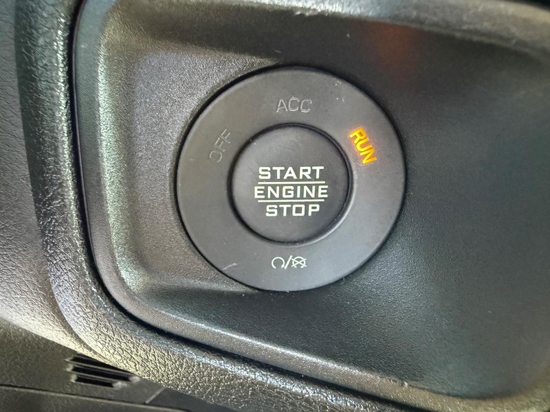 Jeep Wrangler 4xe Vehicle Image 15