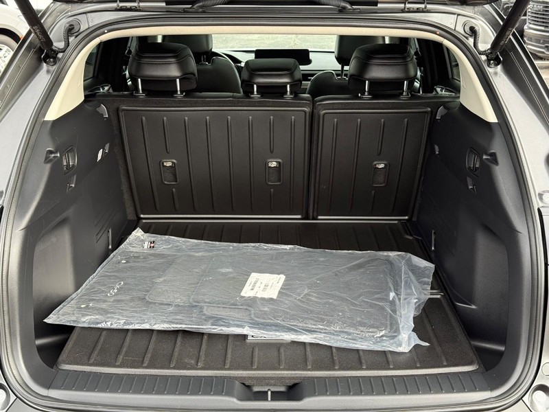 Mazda CX-50 Vehicle Image 07