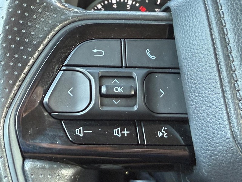 Toyota Tundra 4WD Vehicle Image 13