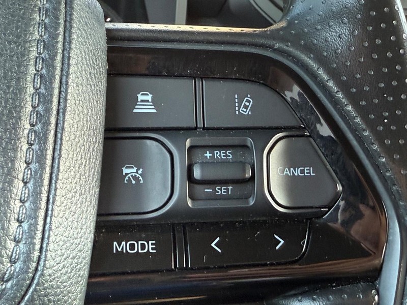 Toyota Tundra 4WD Vehicle Image 14
