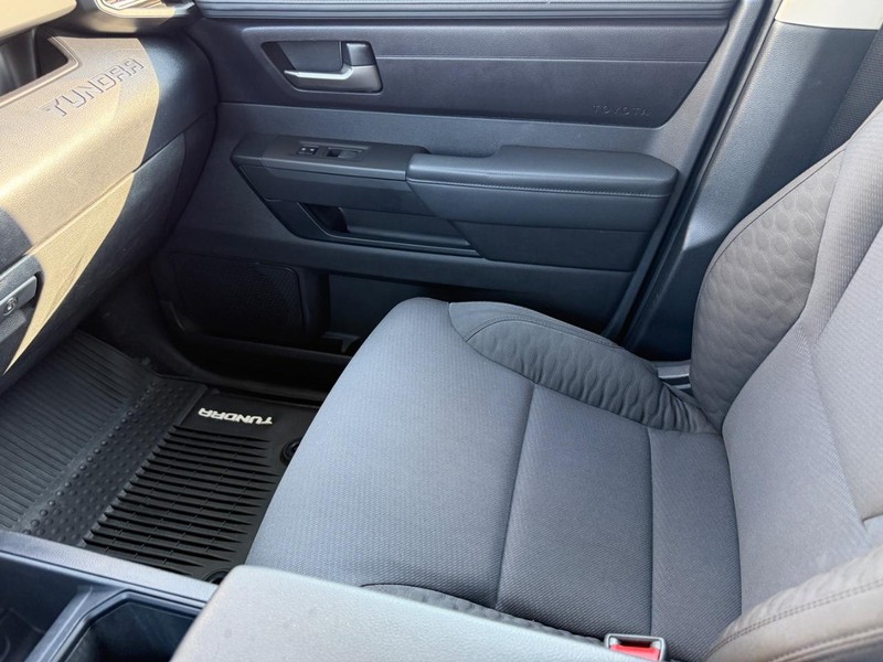 Toyota Tundra 4WD Vehicle Image 21