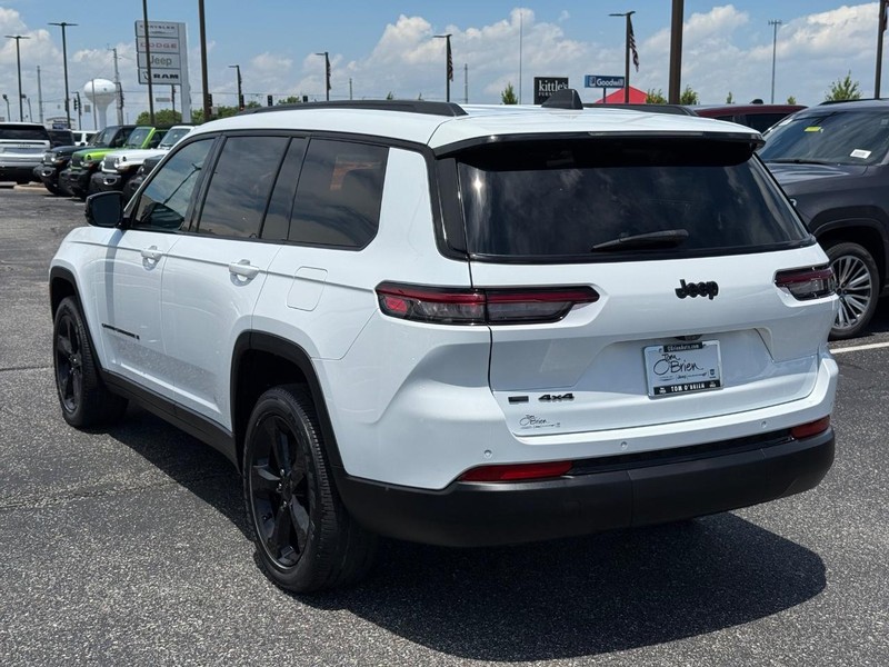 Jeep Grand Cherokee L Vehicle Image 05