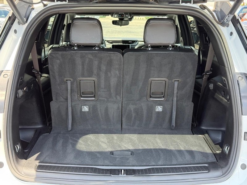 Jeep Grand Cherokee L Vehicle Image 07