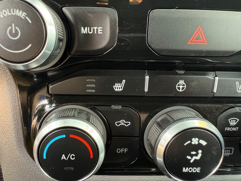 Ram 1500 Vehicle Image 16