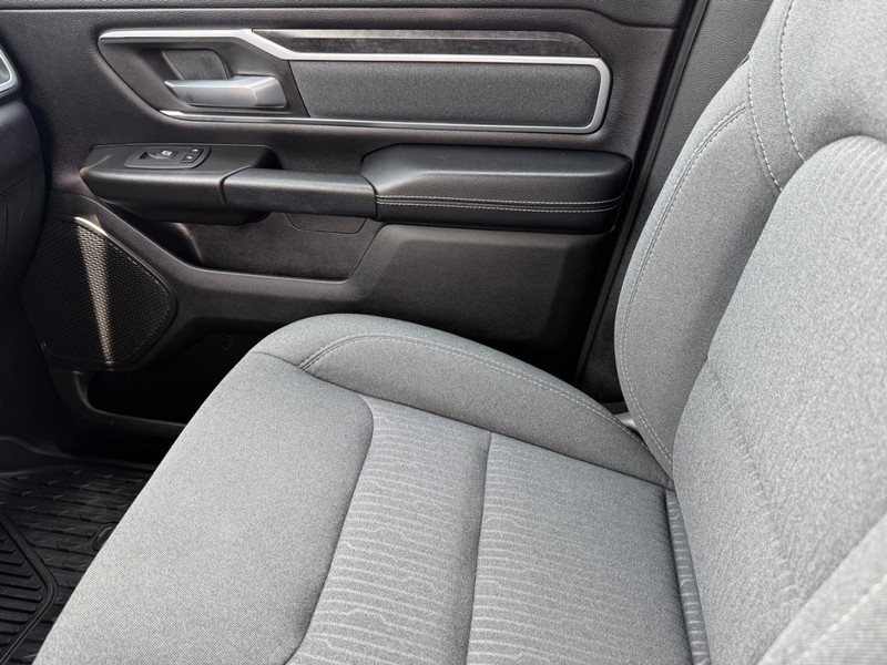 Ram 1500 Vehicle Image 21