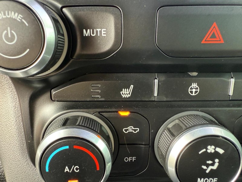 Ram 1500 Vehicle Image 16
