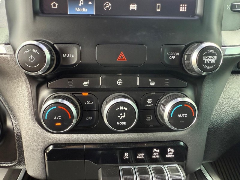 Ram 1500 Vehicle Image 19
