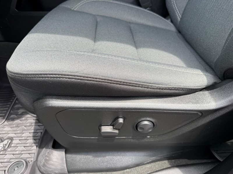 Ram 1500 Vehicle Image 25