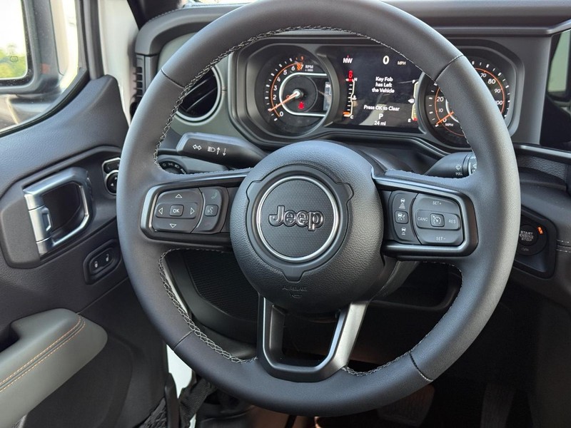 Jeep Gladiator Vehicle Image 09