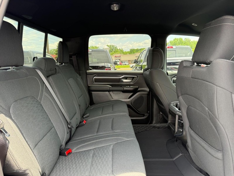 Ram 1500 Vehicle Image 04