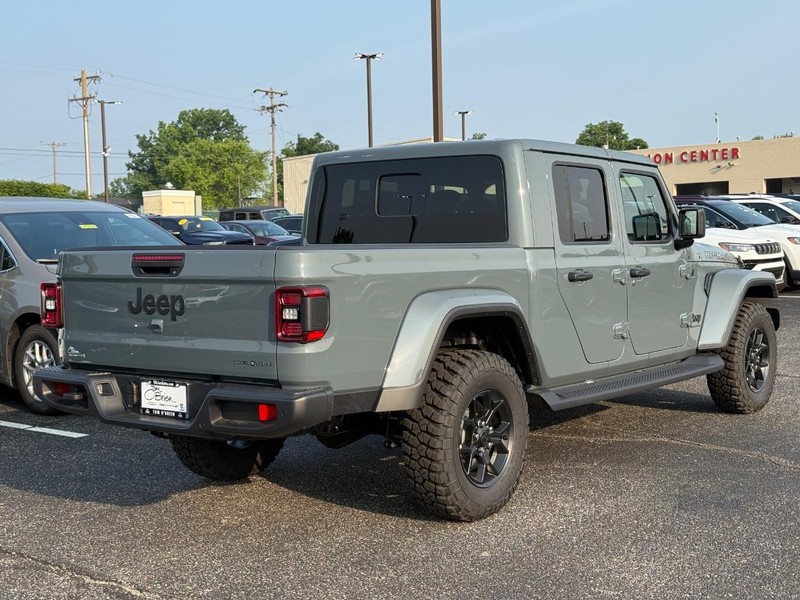 Jeep Gladiator Vehicle Image 03