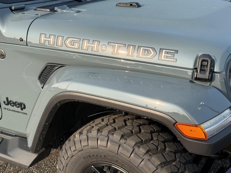 Jeep Gladiator Vehicle Image 04