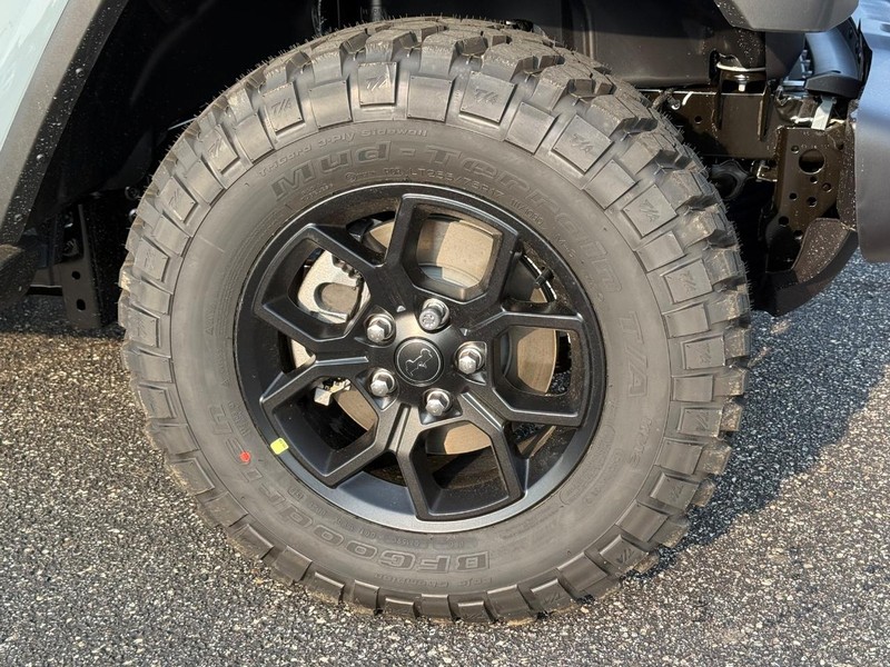 Jeep Gladiator Vehicle Image 05
