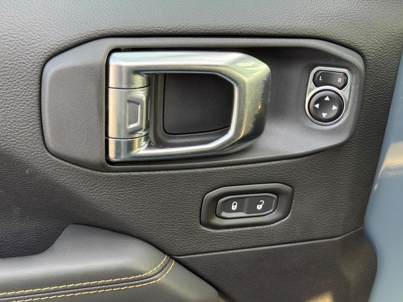Jeep Gladiator Vehicle Image 20