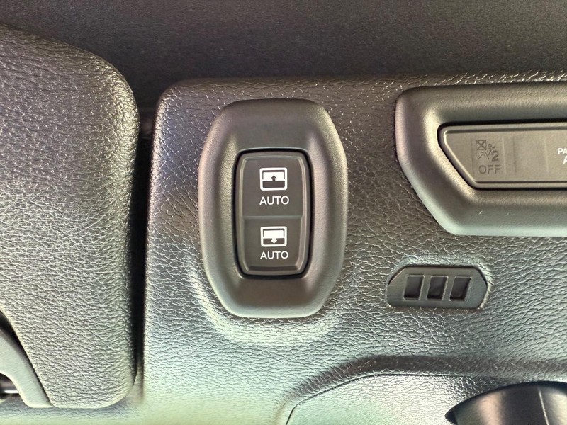 Jeep Wrangler 4xe Vehicle Image 23
