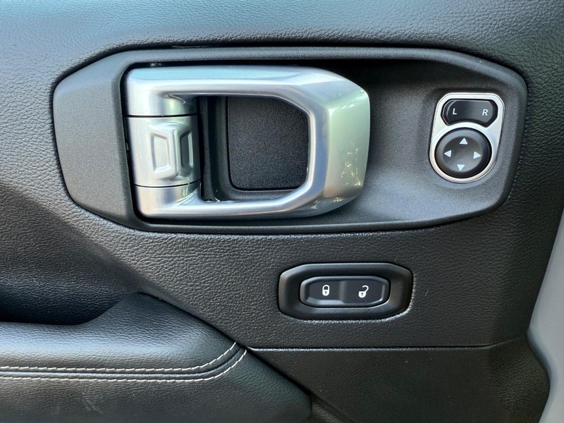 Jeep Wrangler 4xe Vehicle Image 26