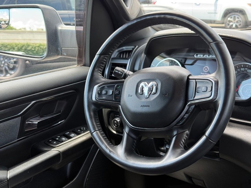 Ram 1500 Vehicle Image 12