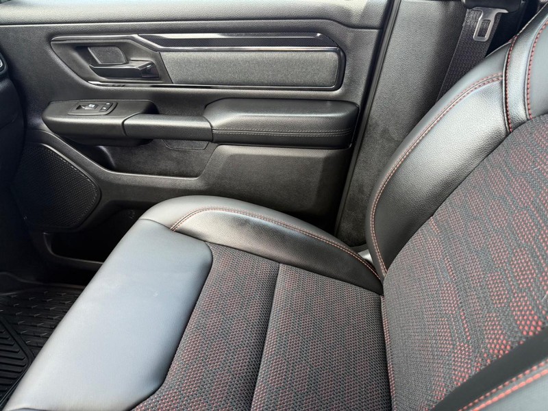 Ram 1500 Vehicle Image 21