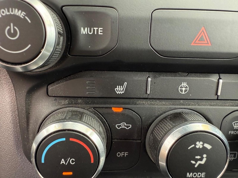 Ram 1500 Vehicle Image 16