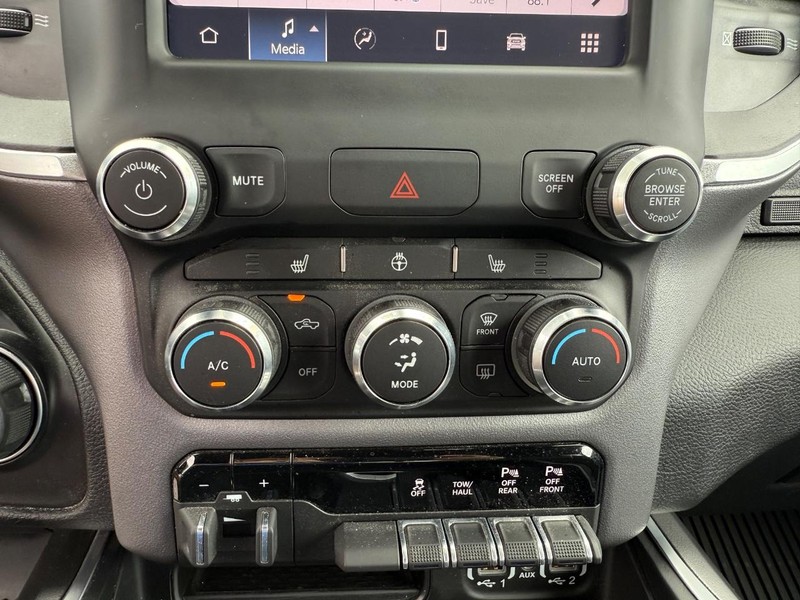 Ram 1500 Vehicle Image 19
