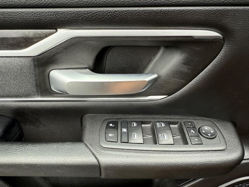Ram 1500 Vehicle Image 24