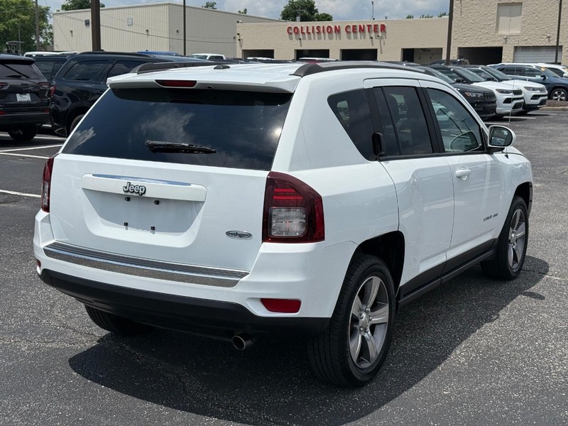 Jeep Compass Vehicle Image 03