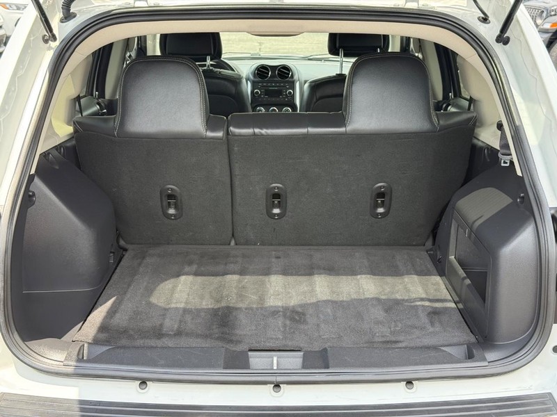 Jeep Compass Vehicle Image 07