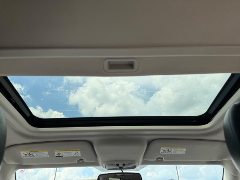 Jeep Compass Vehicle Image 11