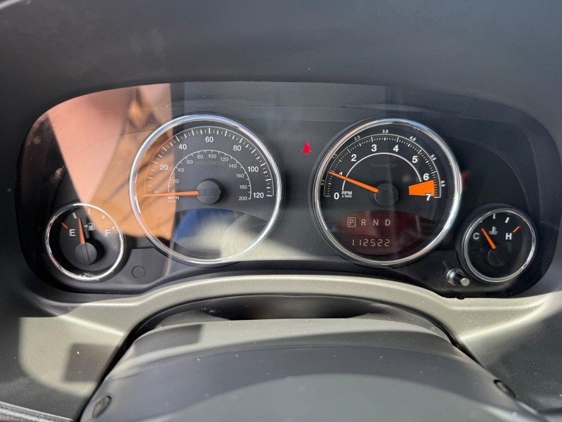 Jeep Compass Vehicle Image 21