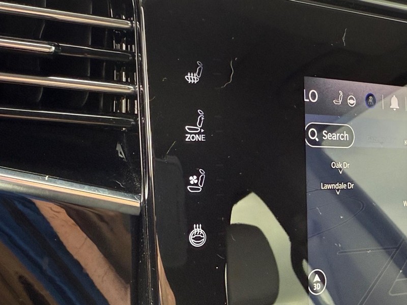 Jeep Wagoneer Vehicle Image 19