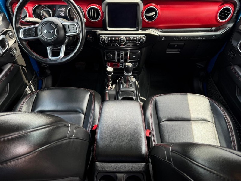 Jeep Wrangler Vehicle Image 11
