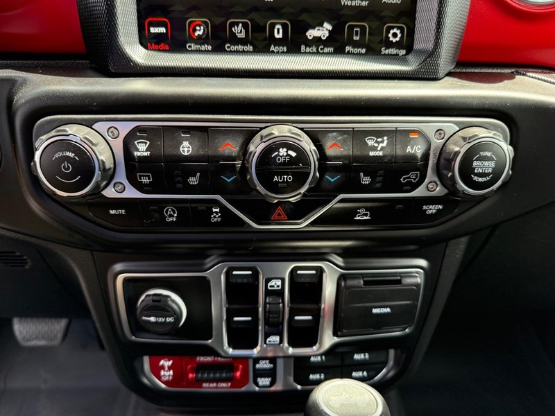 Jeep Wrangler Vehicle Image 19
