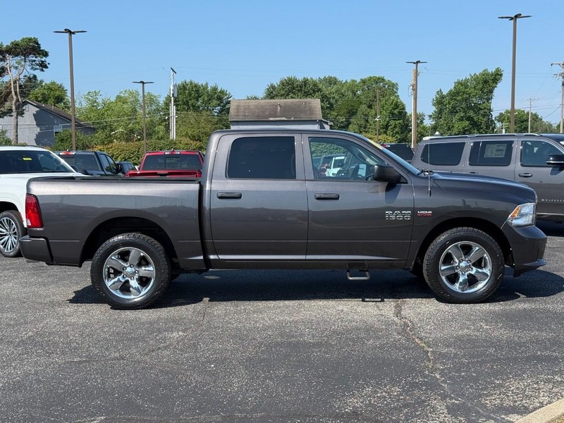 Ram 1500 Vehicle Image 02