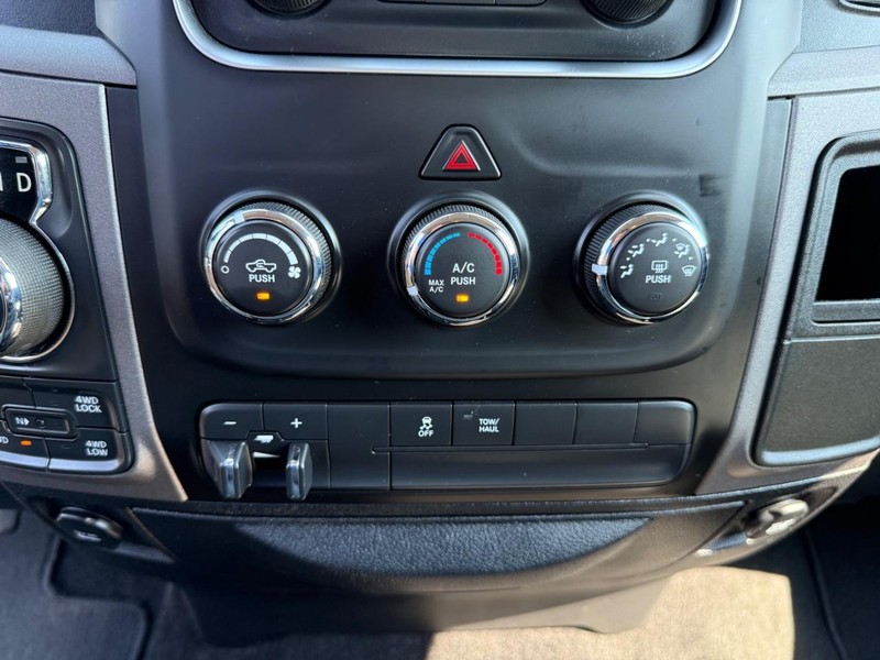Ram 1500 Vehicle Image 16